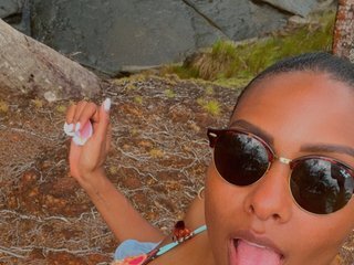 色情视频聊天 lunabblatinaa