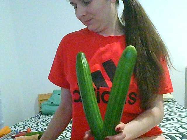 相片 MagalitaAx go pvt ! i not like free chat!!! all for u in show!! cucumbers will play too