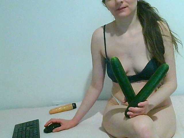 相片 MagalitaAx go pvt ! i not like free chat!!! all for u in show!! cucumbers will play too
