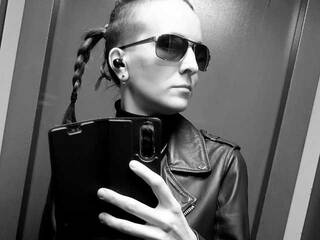 色情视频聊天 Magretta_Dering