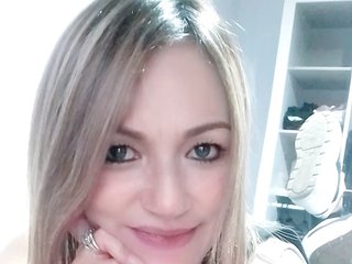 色情视频聊天 MaitheMilf