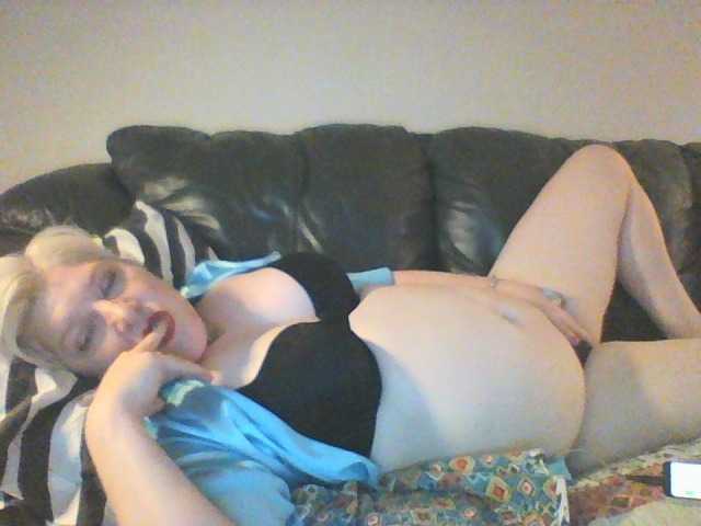 广播屏幕截图 MakeOutBandit