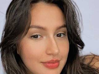 色情视频聊天 Marce-Queen