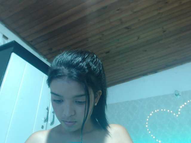 相片 marianalinda1 undress and show my vajina and my breasts 400 tokes you want to see my vajina 350 my breasts 90 masturbarme 350 show my tail 100. or do everything in private