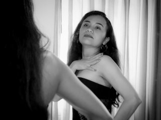 色情视频聊天 MarianaMurill