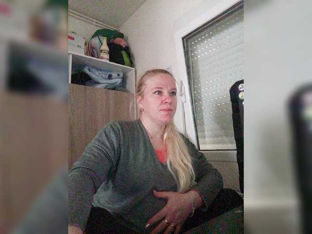 广播屏幕截图 lorenarubia