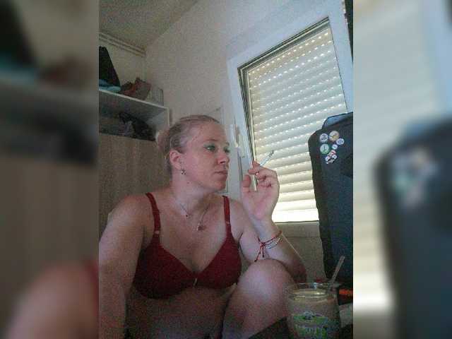 广播屏幕截图 lorenarubia