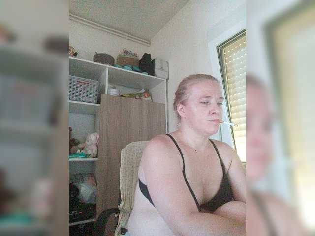 广播屏幕截图 lorenarubia