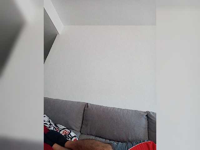 广播屏幕截图 lorenarubia