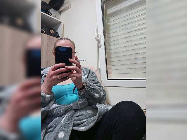 广播屏幕截图 lorenarubia