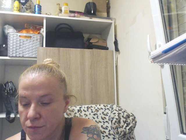 广播屏幕截图 lorenarubia