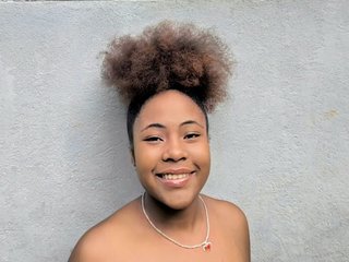 色情视频聊天 Mathildahh