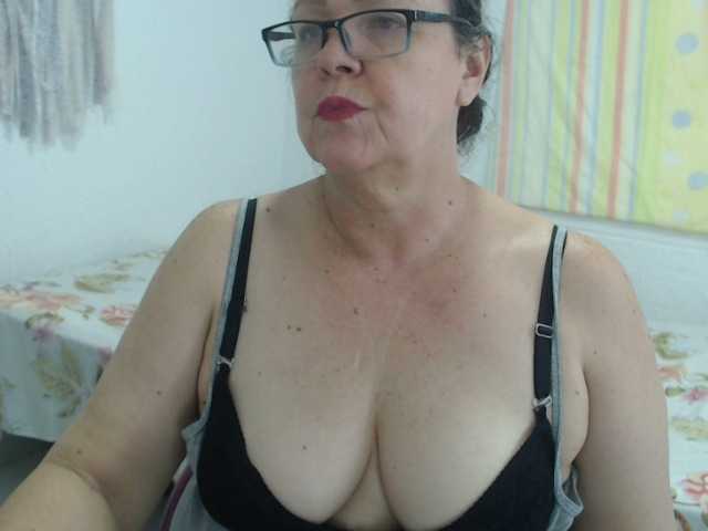 相片 maturekarime Mature woman hairy and bbw,: tits 30, pussy 35, ass 25, all naked 100, masturbate and cum 120