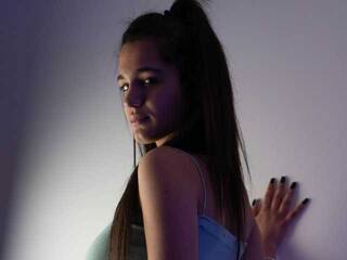 色情视频聊天 Maya-Louis