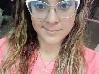 色情视频聊天 MayaMartins