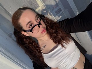 色情视频聊天 mazedemona