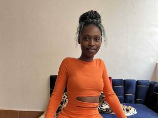 色情视频聊天 Melaninebonyxxx