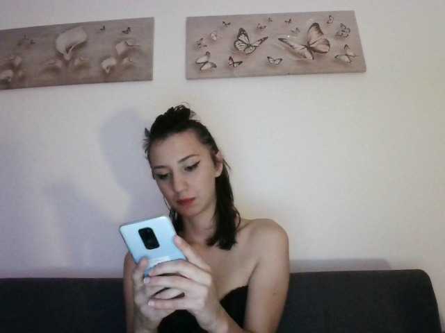 相片 Melisa2021 hello i am MELISSA I'M NEW HERE voglio divertirmi con voi sono tutta da scoprire