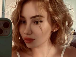 色情视频聊天 MerriiiRosalee