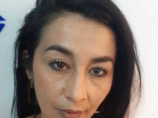 色情视频聊天 mia-tits