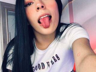 色情视频聊天 Mia-wells