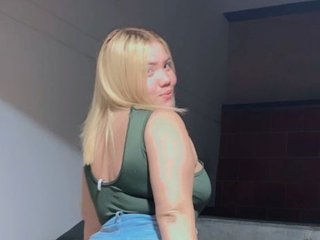 色情视频聊天 MiaAllyson