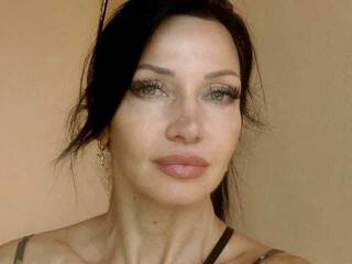 色情视频聊天 MiaAmour