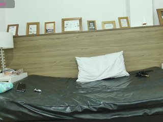 色情视频聊天 MiaAndTony