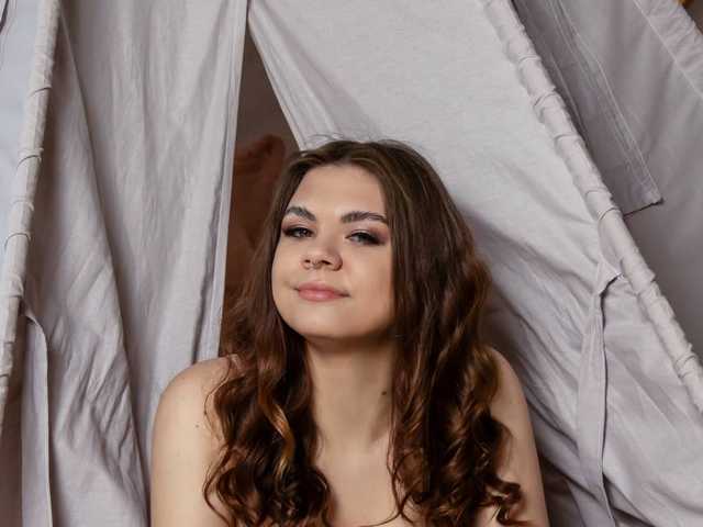 个人资料的照片 MiaMoonn