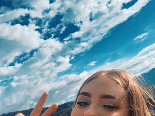 色情视频聊天 MicaelaSmith