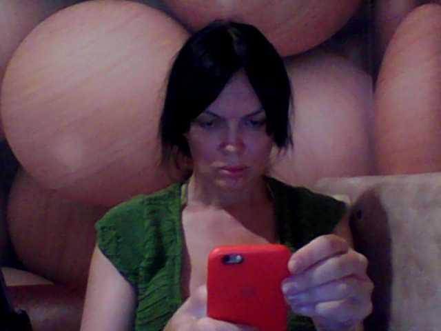 广播屏幕截图 MichelleNiks