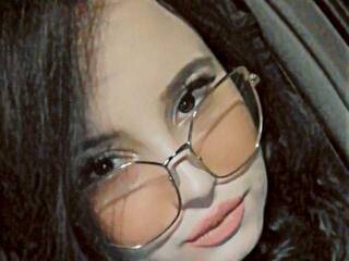 色情视频聊天 MikaFyre