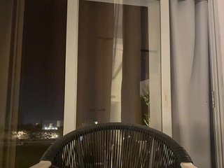 色情视频聊天 Liana-fit8