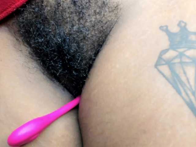 相片 MissBlackCandy hairy#squirt #hairy #feet #bush #ebony