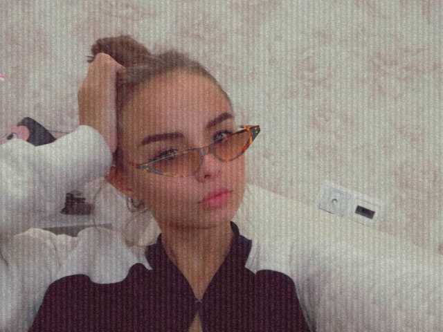 个人资料的照片 misss-vikki