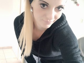 色情视频聊天 MoaningKitty23