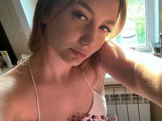 色情视频聊天 moni-cartier