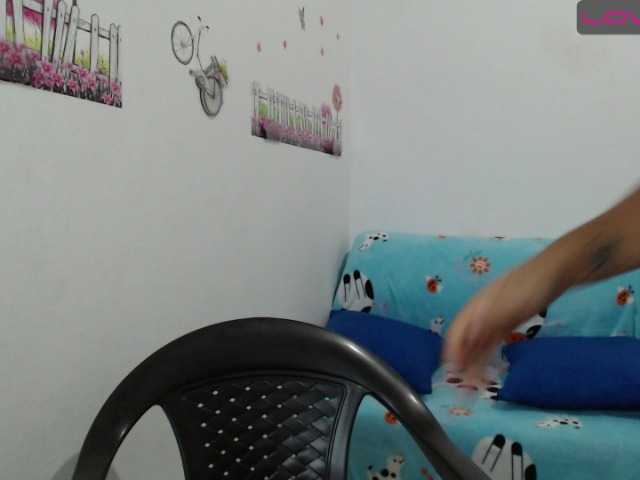 广播屏幕截图 monica-squirt