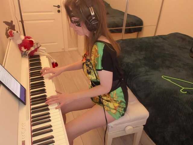 广播屏幕截图 PianoGirl