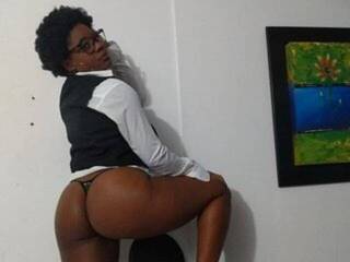 色情视频聊天 naomi-devil