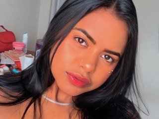 色情视频聊天 NaraBrasileirinha