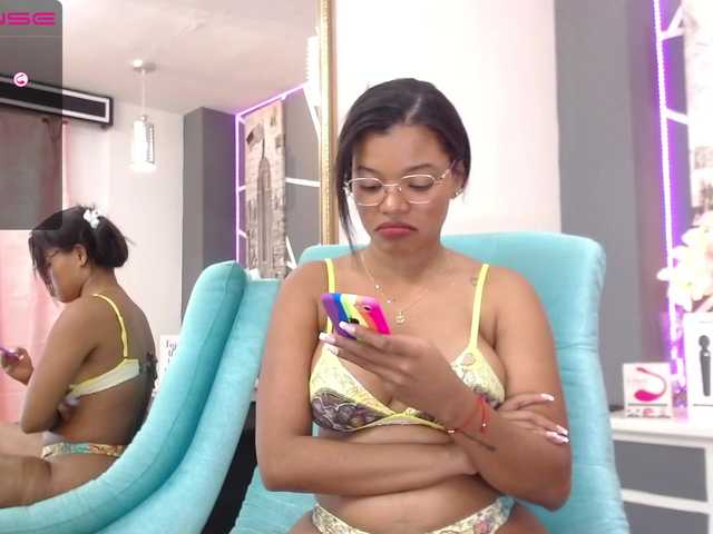 广播屏幕截图 NatashaTrish