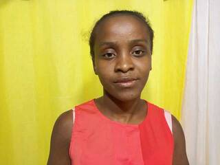 色情视频聊天 Navalonahasina