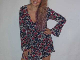 色情视频聊天 NelleTEASE