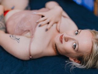 色情视频聊天 Nicole-Aniston