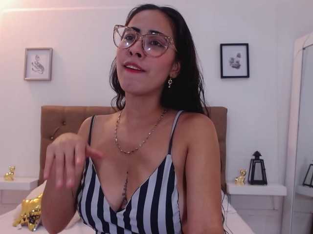 相片 NicoleBlum I want you to make me wet and make my pussy drips #wet #cum #pussy #latin #Bigtits