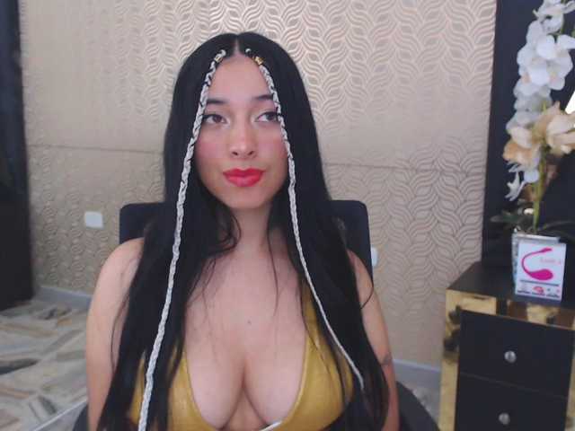 相片 NicoleCollema hello guys I'm new I would like to masturbate for you