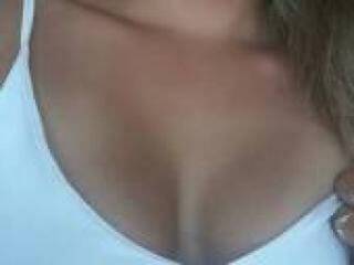 色情视频聊天 nnefertiti