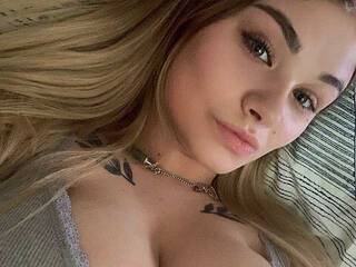 色情视频聊天 Nolovekisssme