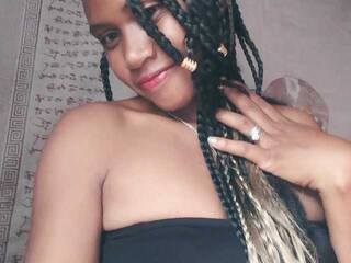 色情视频聊天 NOUFYGAS